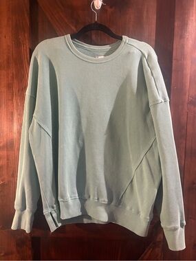 Seven7 women’s Ribbed Crewneck Sweater in Sage Green